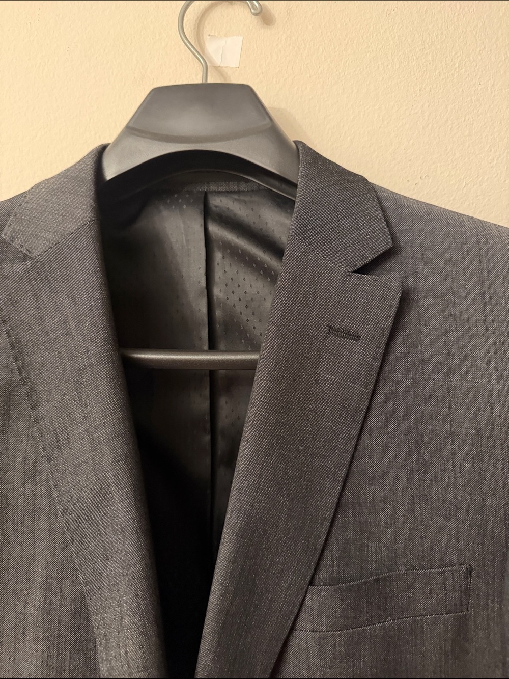 Mantoni Men's Dark Gray Two-Button Notch Lapel Suit Jacket - Picture 4 of 10